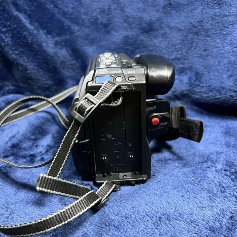 Panasonic‎ Palmcorder PV-L352D VHS-C Analog Camcorder AS/IS FOR PARTS